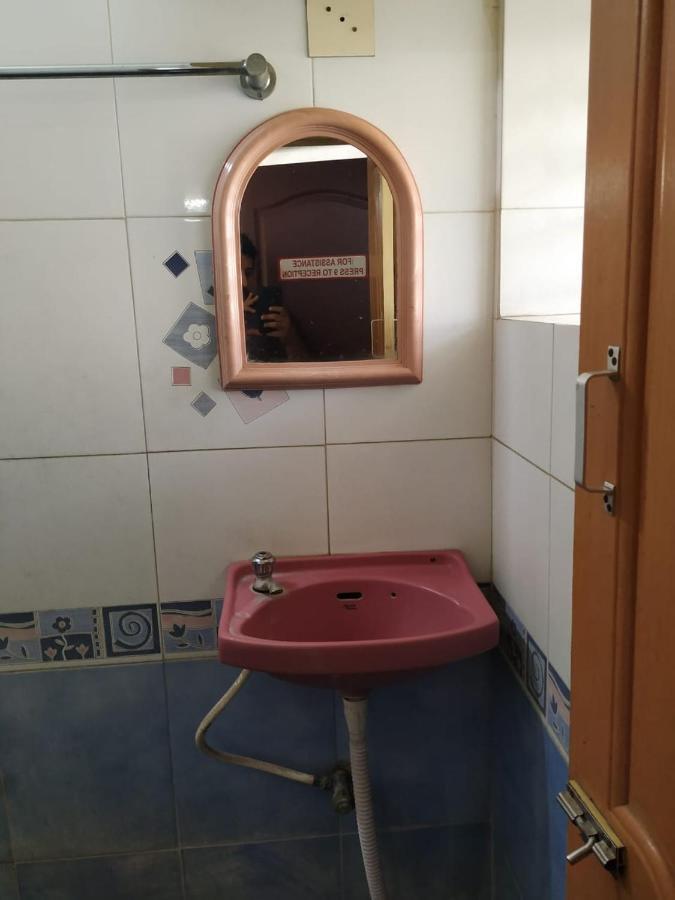 Tiruvannāmalai Abirami Lodge מראה חיצוני תמונה